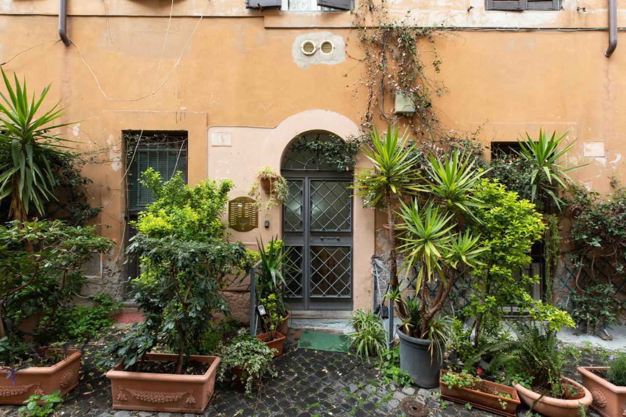 Апартаменты Iflat Small Studio In The Heart Of Trastevere Рим Экстерьер фото